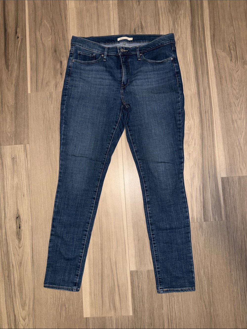 Levi's Women's Dark Blue Shaping Skinny Jeans